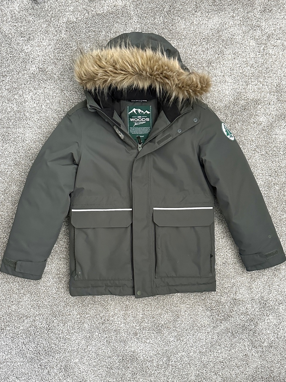 Woods Youth Winter Parka Jacket Sz Medium Faux Fur Hood Real Down Fill Canada
